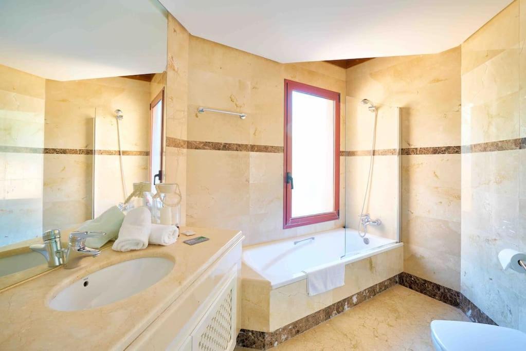 Сasa de vacaciones Luxury Duplex Penthouse By Puerto Banus *