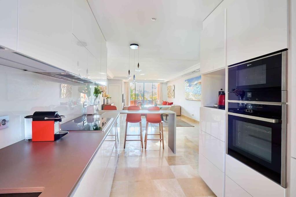 Luxury Duplex Penthouse By Puerto Banus *